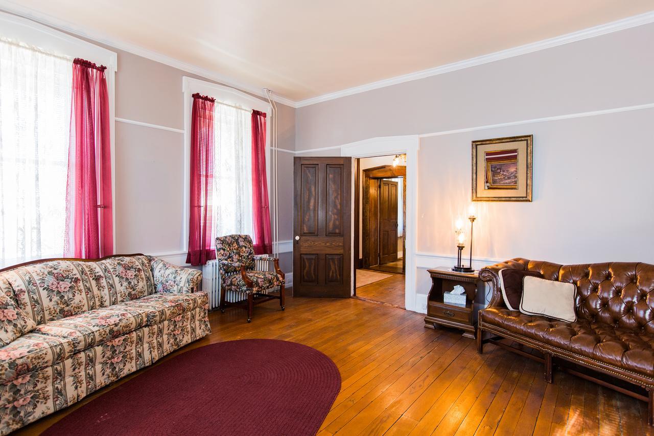 Red Rose Bed & Breakfast Smoketown  Esterno foto