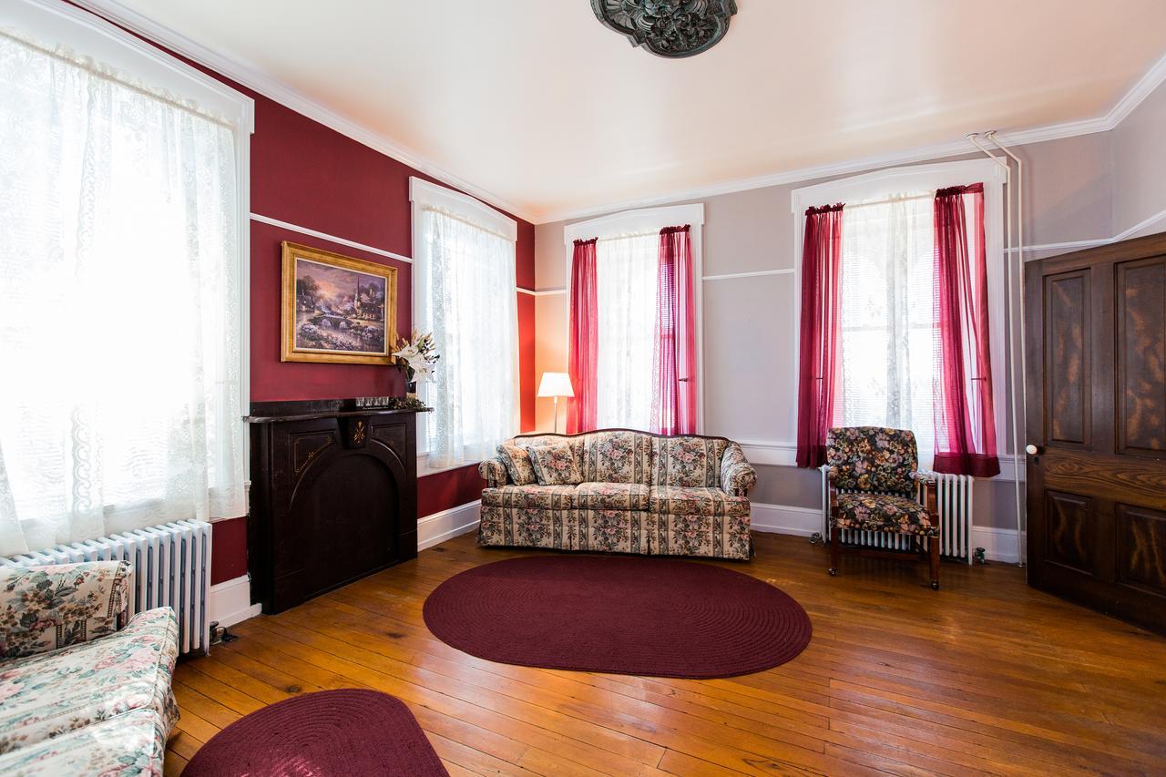 Red Rose Bed & Breakfast Smoketown  Esterno foto